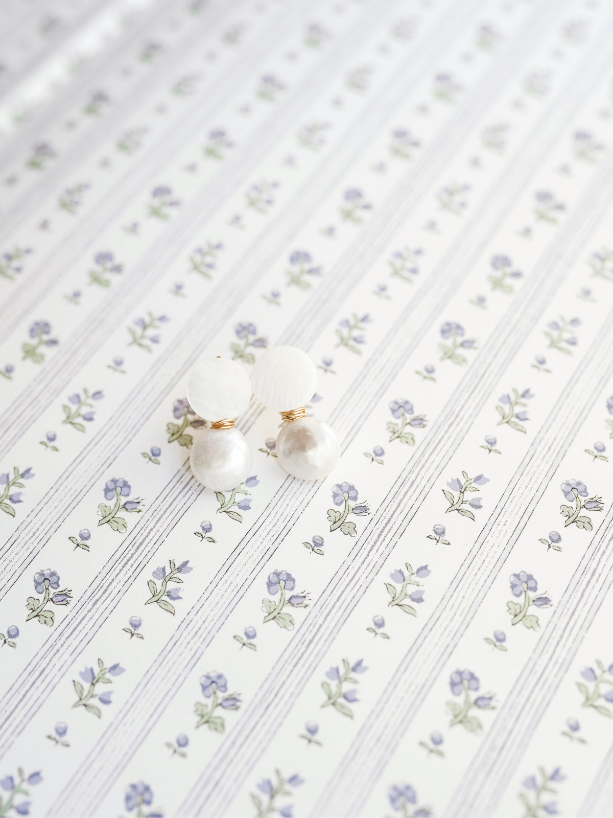 The Frances Drops With Gold Wire