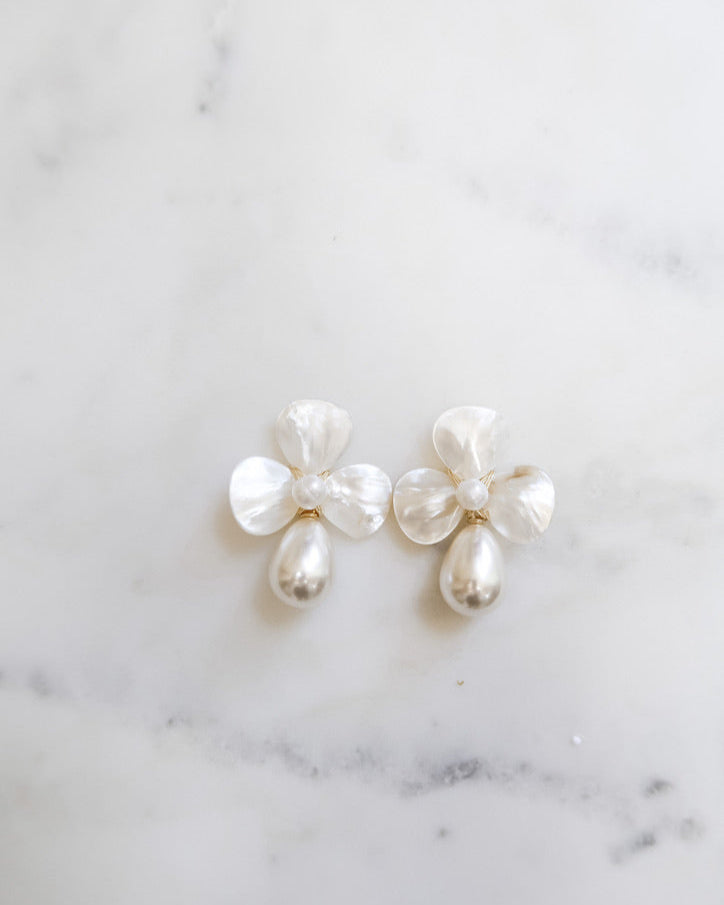 The Matilda Floral Earrings in Pearl